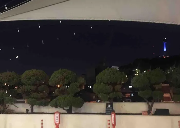 아파트 에브리데이 펀펀- 3박 무료 서울역 픽업 - 3룸 6베드 2욕실 - 남산타워 뷰 - 그릴 바베큐 제공 서울특별시